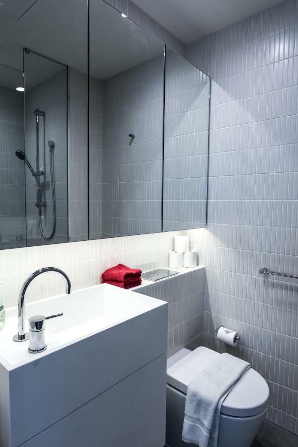 Readyset Apartments On Southbank Boulevard Melbourne Exterior photo